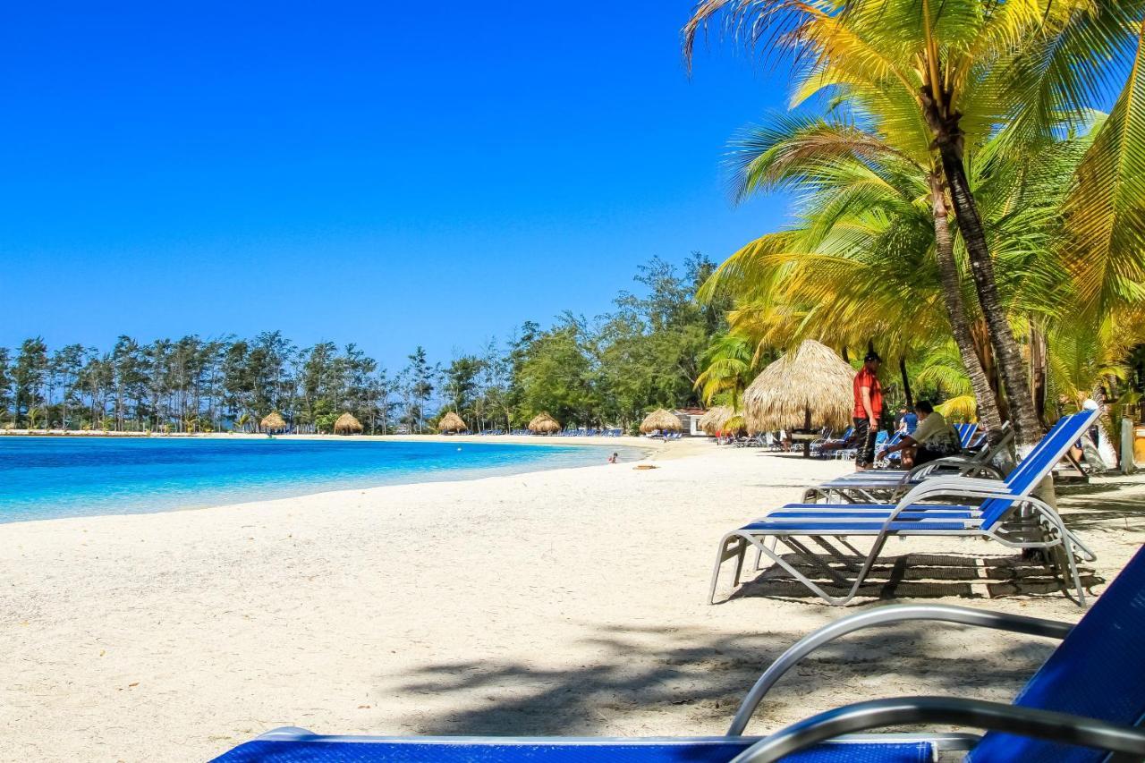 Fantasy Island Beach Resort And Marina First Bight Exteriér fotografie